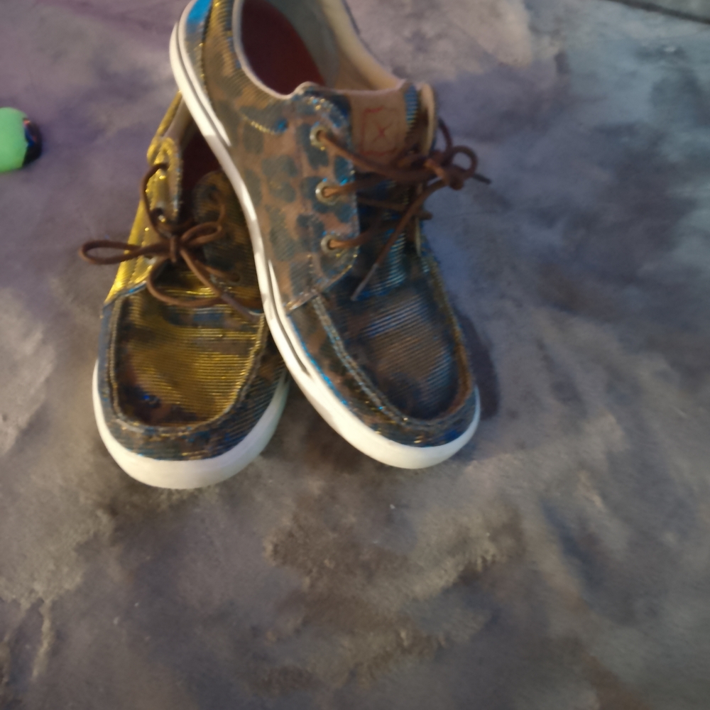 Twisted X Women's Shiny Leopard & Brown Low-Top Sneakers